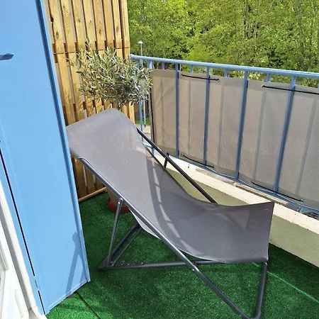 Appartement T2 Renove 3eme Etage Places Parking *